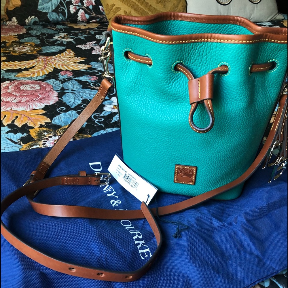Dooney & Bourke small crossbody, “spearmint” color